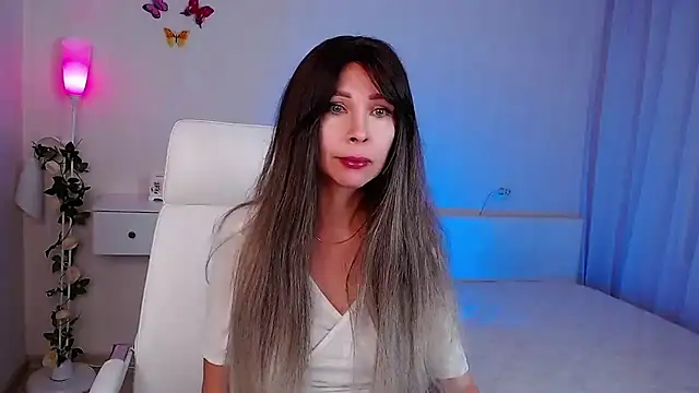 Snapshot of wendifoste chatting on November 21, 6:29 pm wendifoste online show from November 21, 6:29 pm