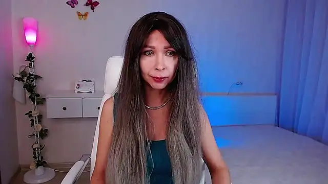 Snapshot of wendifoste chatting on November 11, 6:36 pm wendifoste online show from November 11, 6:36 pm