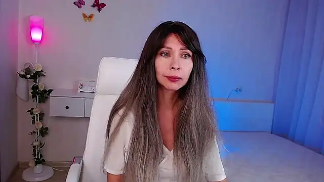 Snapshot of wendifoste chatting on November 10, 6:13 pm wendifoste online show from November 10, 6:13 pm