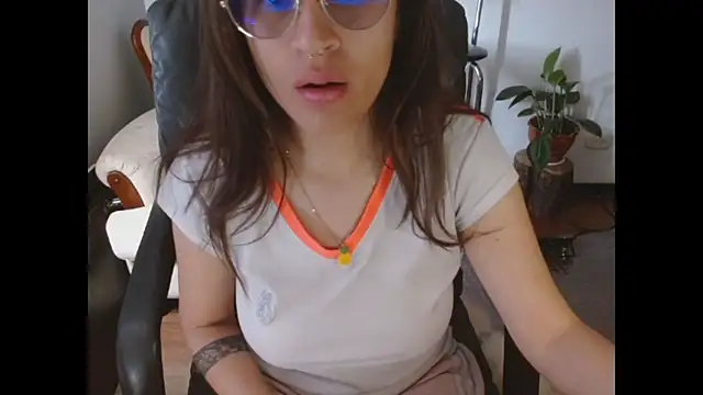 dominica-3 online show from March 28, 4:08 pm