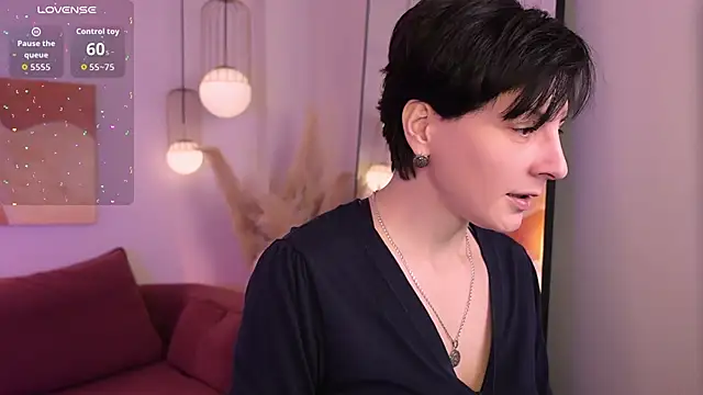 LorenDaze online show from March 21, 1:59 pm