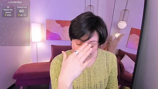 LorenDaze online show from March 28, 2:18 pm