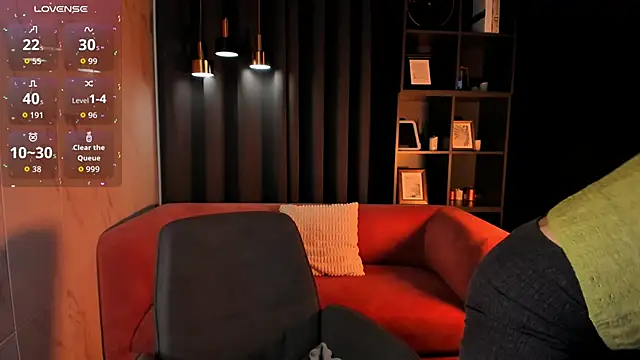 LorenDaze online show from April 14, 6:29 am