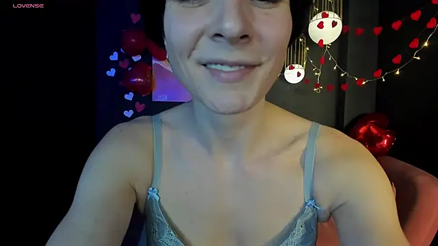 Snapshot of LorenDaze chatting on February 15, 5:07 pm LorenDaze online show from February 15, 5:07 pm