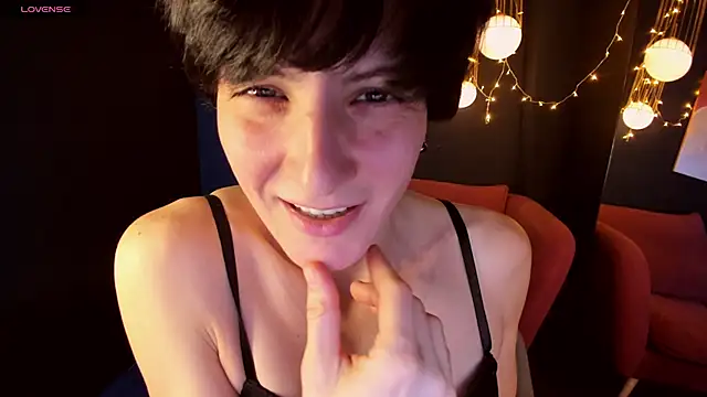 Snapshot of LorenDaze chatting on January 15, 5:05 pm LorenDaze online show from January 15, 5:05 pm