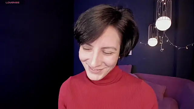 Snapshot of LorenDaze chatting on February 19, 2:01 pm LorenDaze online show from February 19, 2:01 pm