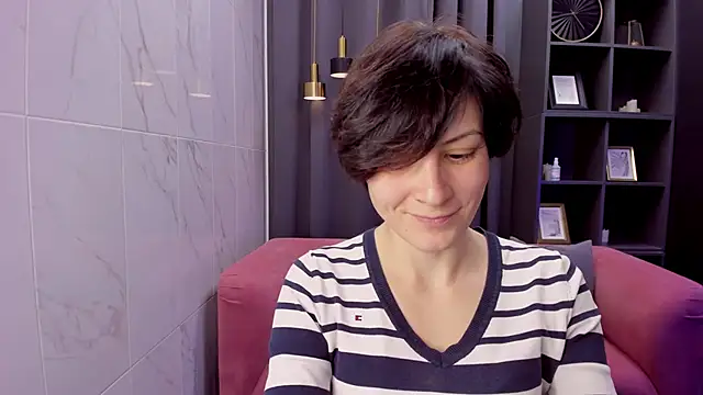 LorenDaze online show from December 23, 8:13 am