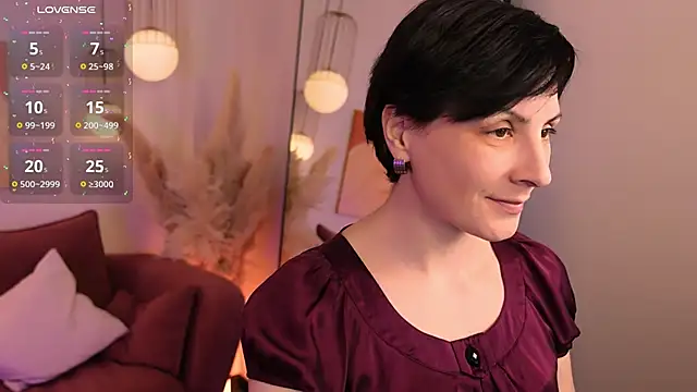 LorenDaze online show from April 17, 2:20 pm