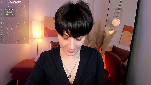 LorenDaze online show from March 20, 1:56 pm