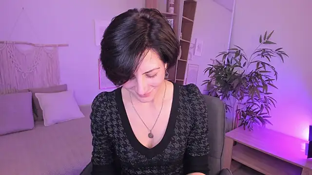 LorenDaze online show from December 19, 6:49 am