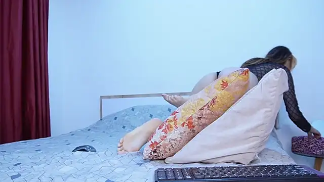 lola vlad online show from February 26, 10:32 pm