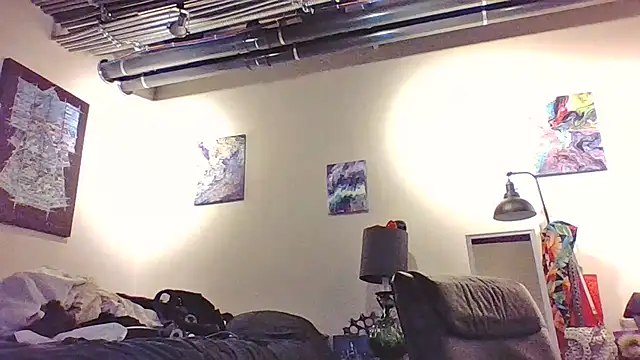 eatmeplease44 online show from November 24, 7:03 pm