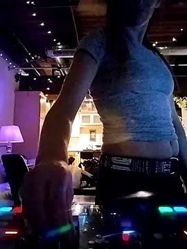 eatmeplease44 online show from October 7, 3:07 am