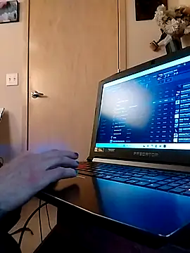 eatmeplease44 online show from November 22, 10:36 am