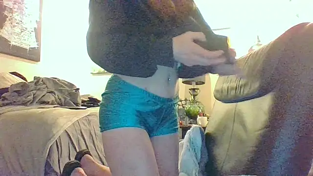 eatmeplease44 online show from November 12, 9:18 pm