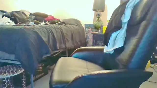 eatmeplease44 online show from November 28, 12:44 am