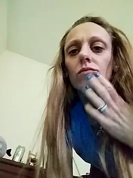 eatmeplease44 online show from November 20, 7:03 pm