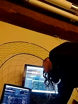 eatmeplease44 online show from December 3, 11:09 am