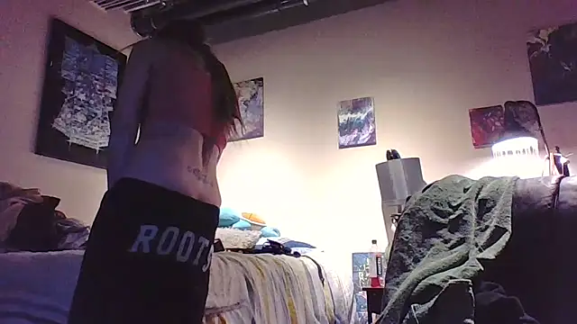 eatmeplease44 online show from February 8, 5:10 pm