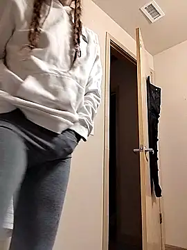 eatmeplease44 online show from January 8, 12:22 pm