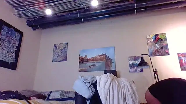 eatmeplease44 online show from March 12, 8:35 pm