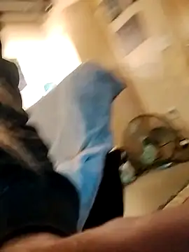 eatmeplease44 online show from September 28, 9:38 am