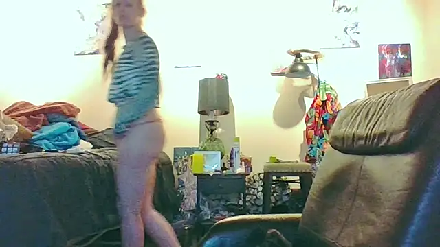 eatmeplease44 online show from December 1, 7:15 pm