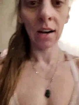 eatmeplease44 online show from December 14, 8:09 am