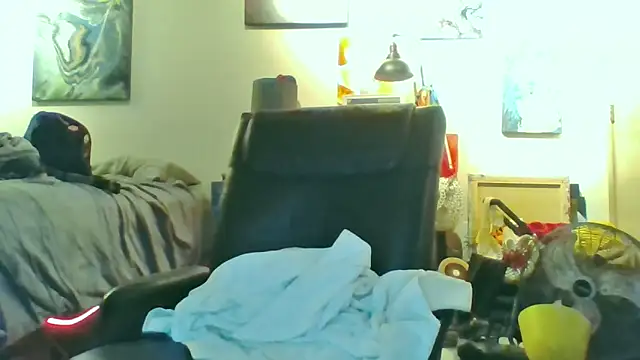 eatmeplease44 online show from November 17, 3:21 am