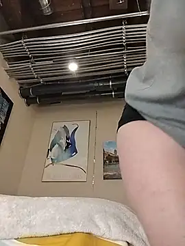 eatmeplease44 online show from May 30, 6:46 pm