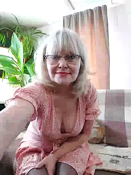 IrmaRose online show from March 3, 7:04 am