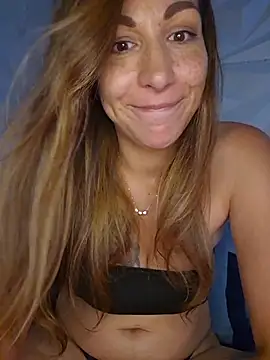 Snapshot of Lola-Roxx chatting on June 19, 2:56 pm Lola-Roxx online show from June 19, 2:56 pm