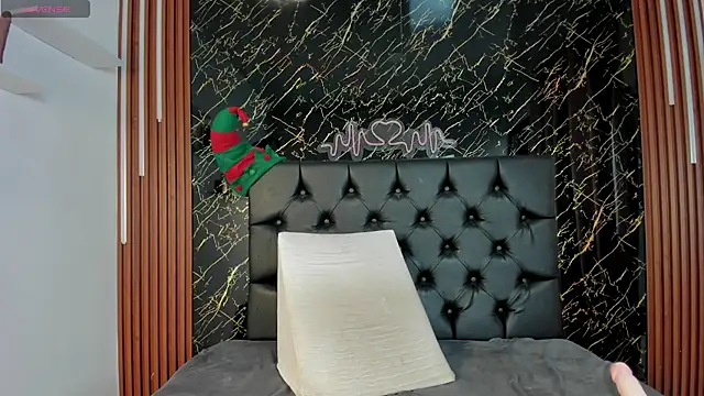 Tamara-evans online show from December 5, 7:01 pm