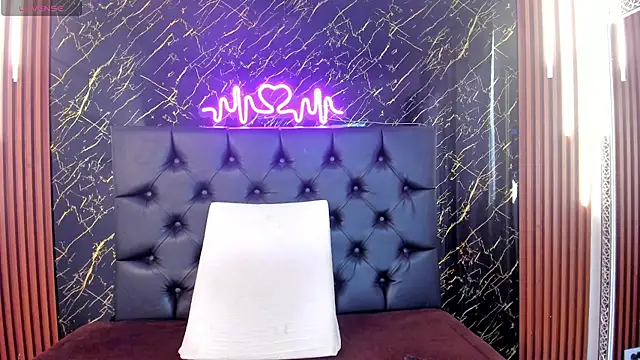 Tamara-evans online show from October 15, 7:55 pm
