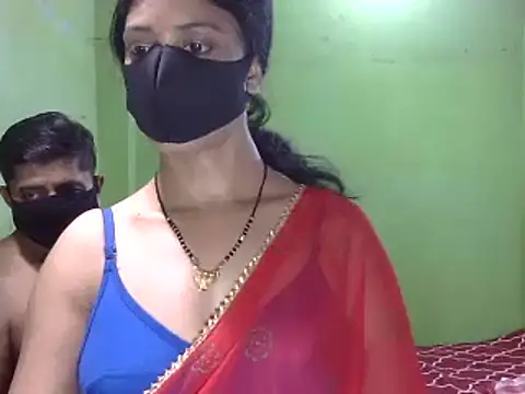 Snapshot of Indian_Horny_Wife chatting on July 19, 7:06 am Indian Horny Wife online show from July 19, 7:06 am