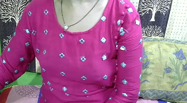 Indian Horny Wife online show from January 17, 8:33 pm