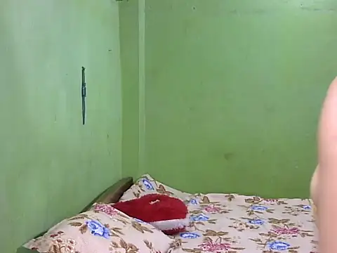 Snapshot of Indian_Horny_Wife chatting on July 2, 3:23 am Indian Horny Wife online show from July 2, 3:23 am