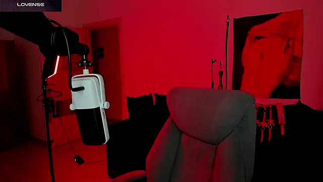 DivineBite online show from April 5, 5:08 pm