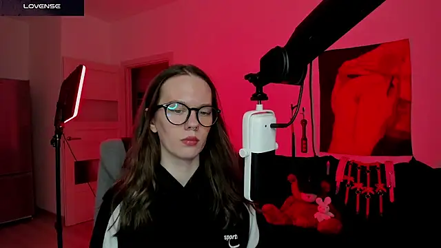 DivineBite online show from March 18, 4:52 pm