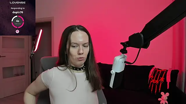 DivineBite online show from February 17, 4:37 pm