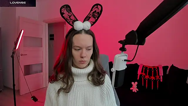 DivineBite online show from February 21, 2:08 pm