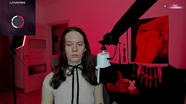 DivineBite online show from March 19, 1:44 pm