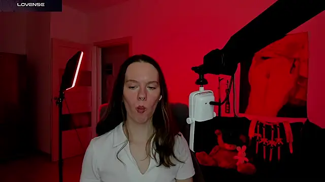 DivineBite online show from March 23, 2:17 pm