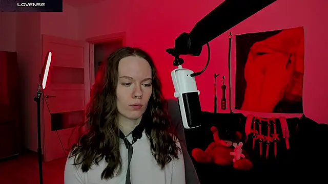 DivineBite online show from March 28, 3:24 pm