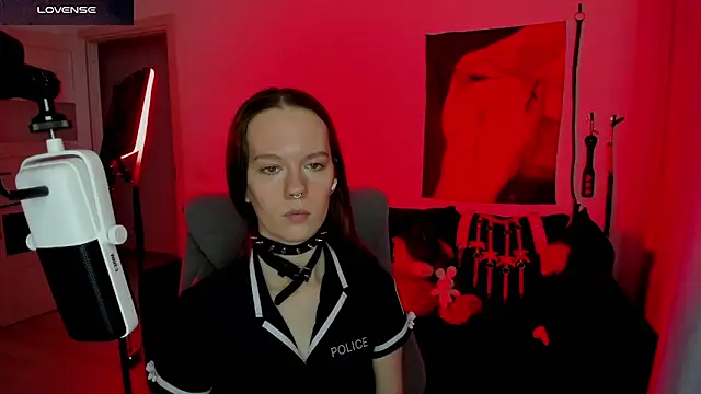 DivineBite online show from April 13, 3:27 pm