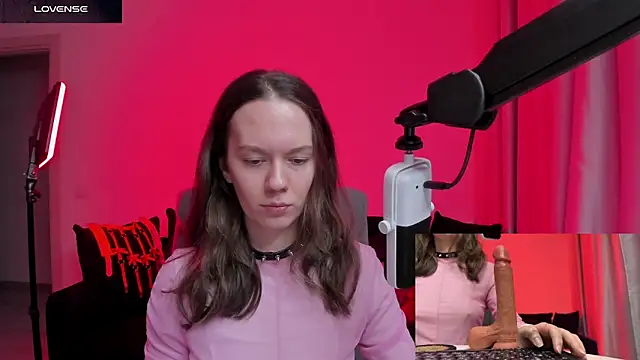 DivineBite online show from February 13, 2:28 pm