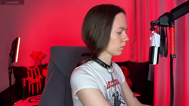 DivineBite online show from September 11, 4:18 pm