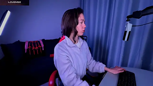 DivineBite online show from February 12, 9:54 pm
