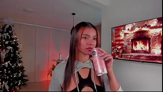 liagirl cute online show from January 6, 5:00 am