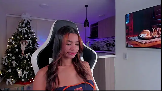 liagirl cute online show from January 13, 2:15 am